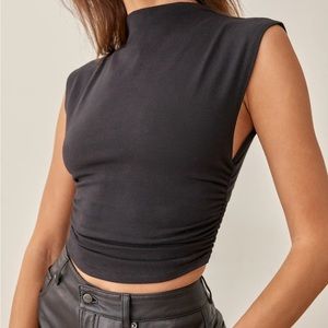 Reformation Lindy Top - black XS